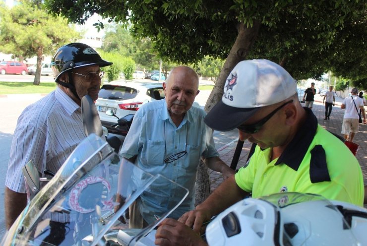 Antalya’da dedelerin trafik cezasından kurtulma hikayesi gülümsetti