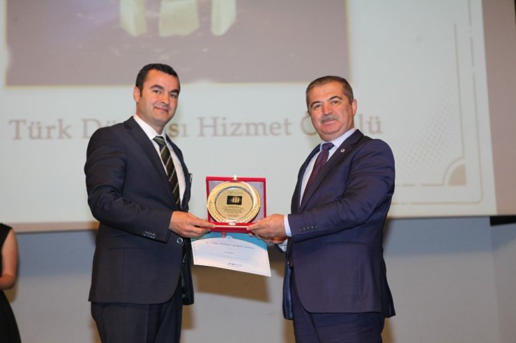 Gaziantep Büyükşehir’e Türk Dünyası Hizmet ödülü