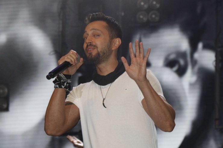 Kdz. Ereğli’de Hadise ve Murat Boz rüzgarı