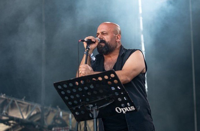 Kuşadası Gençlik Festivali’nde üçlü düet