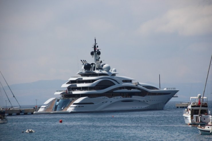 Katar emirinin 300 milyon dolar değerindeki yüzen sarayı Bodrum’da