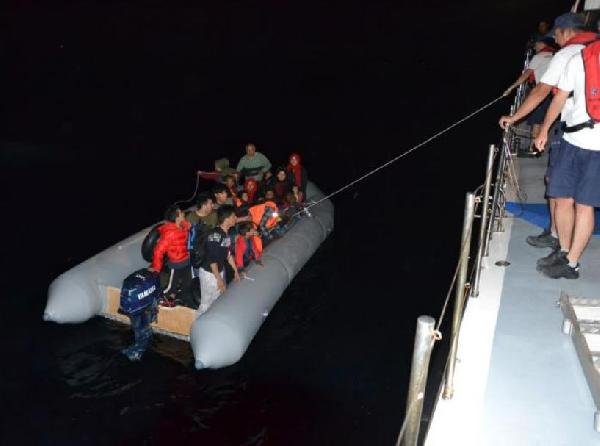 İzmir'de 88 kaçak göçmen yakalandı