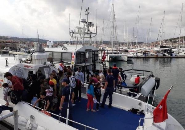 İzmir'de 88 kaçak göçmen yakalandı