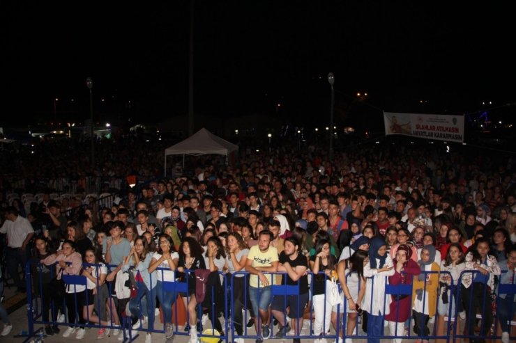 Ünlü Şair ve bestekar Cide’de konser verdi