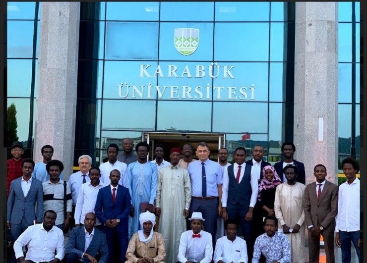 Çad Büyükelçisi KBÜ’de öğrencilerle istişare etti