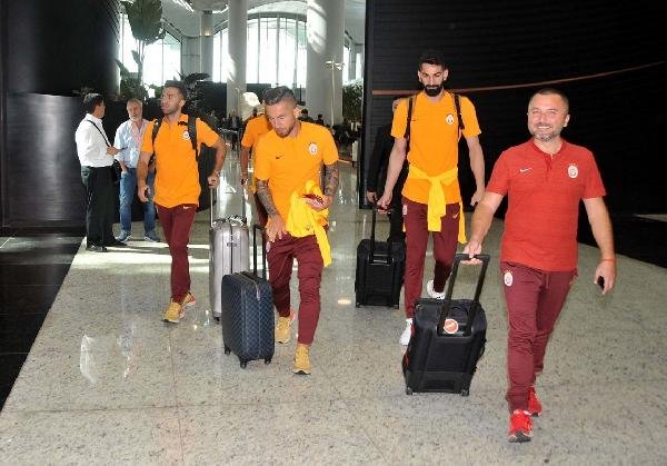 Galatasaray'ın kamp yolculuğu başladı