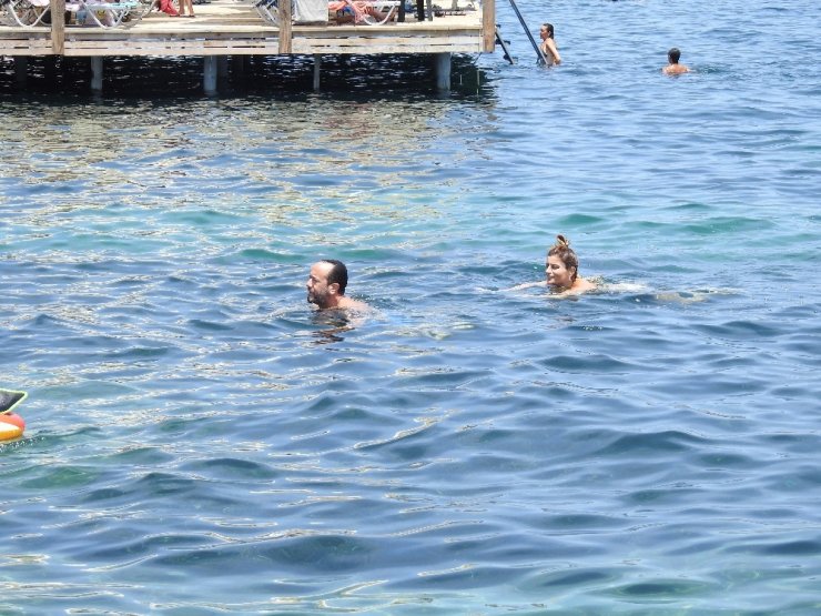 Ece Vahapoğlu’nun bebeğinin cinsiyeti belli oldu