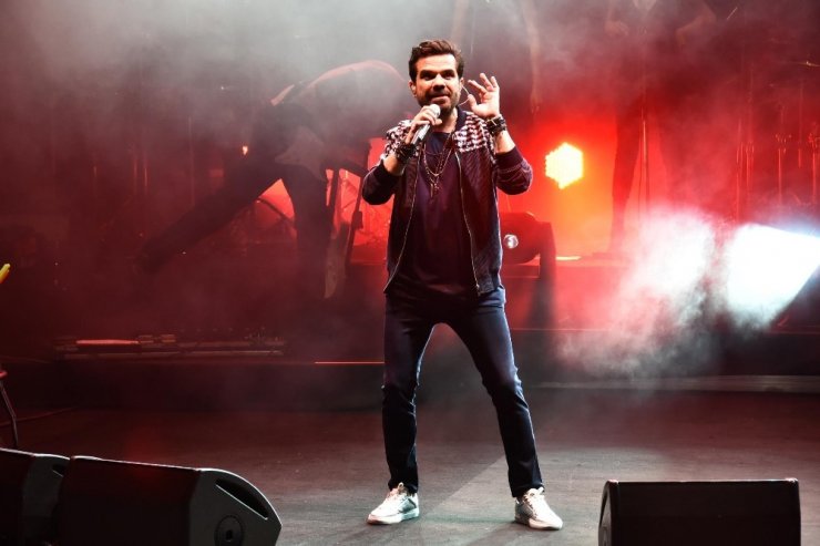 Beren Saat, Kenan Doğulu ayrılık iddialarına son noktayı koydu