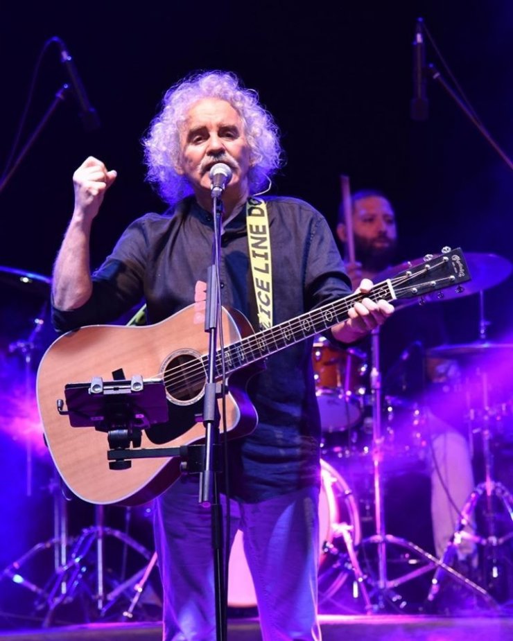 Yeni Türkü grubu 40. yılını Bilecik’te verdiği konserle kutladı