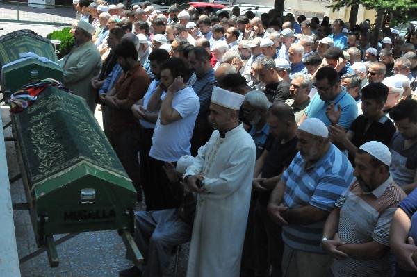Konya'daki feci kazada ölenler toprağa verildi