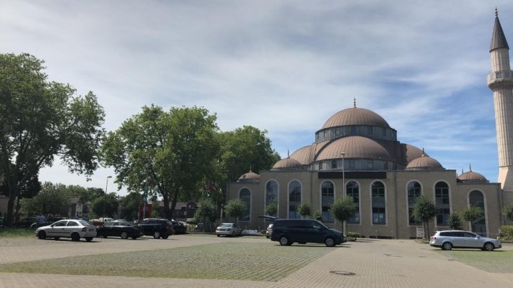 Almanya’da bir camiye daha tehdit mektubu gönderildi