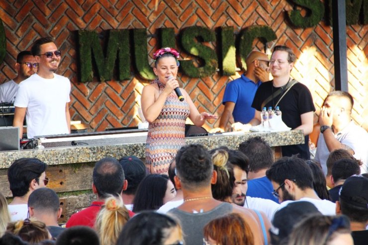 Merve Özbey’den şaşırtan aşk açıklaması