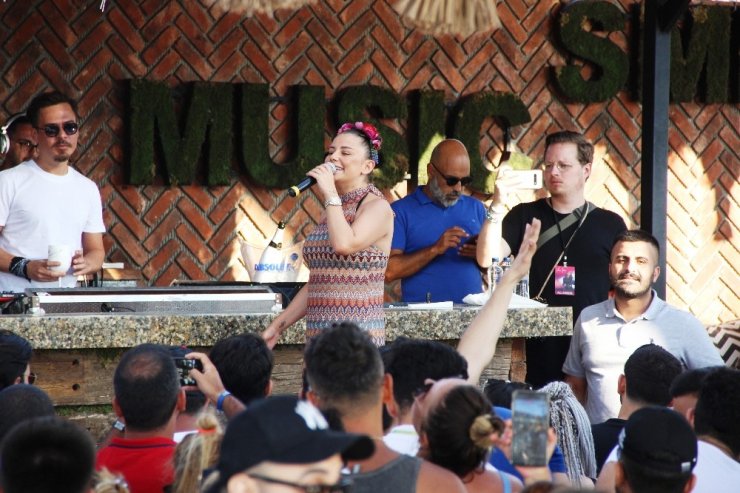 Merve Özbey’den şaşırtan aşk açıklaması