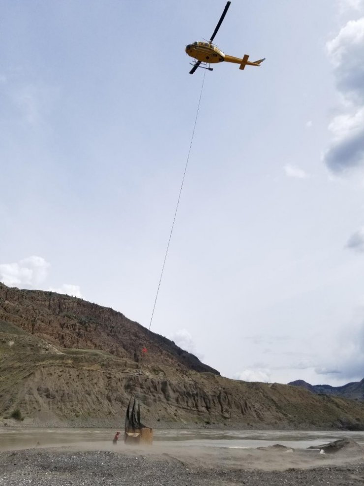 Kanada’da heyelan mağduru somonlar helikopterle kurtarılacak