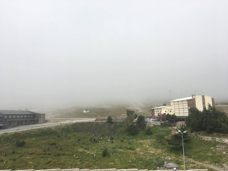 Erciyes’te yoğun sis etkili oldu