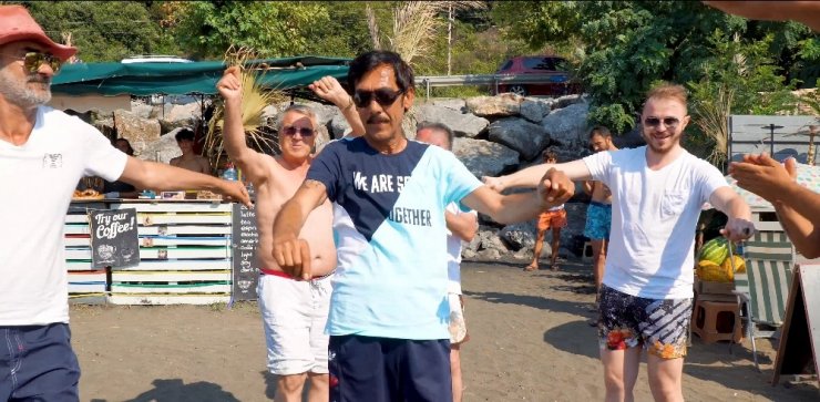 Ankaralı Turgut’tan yeni sanatçılara taş