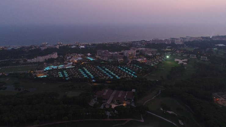 Antalya’da Jennifer Lopez rüzgarı