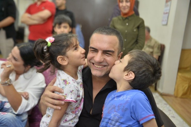 Ses sanatçısı Berdan Mardini, ’Musa Cihaner Çocuk Evleri’nde, koruma altındaki çocukları unutmadı