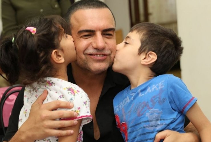 Ses sanatçısı Berdan Mardini, ’Musa Cihaner Çocuk Evleri’nde, koruma altındaki çocukları unutmadı