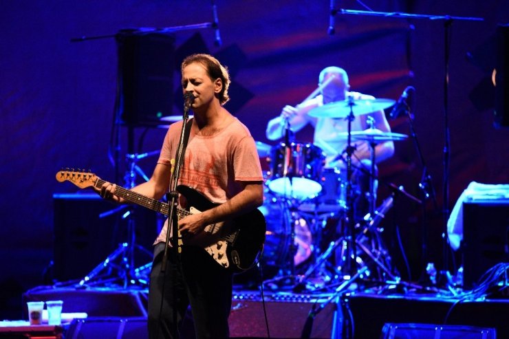 Kıvılcım, Kaan’ı aşk dolu gözlerle izledi