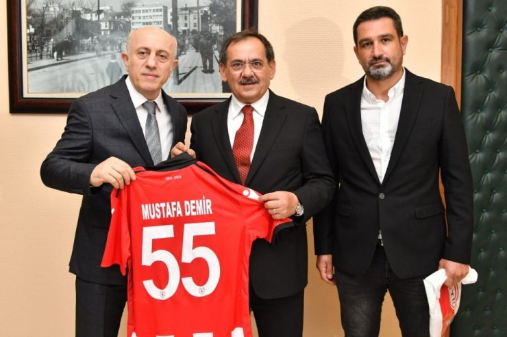 Büyükşehir meclis üyelerine Samsunspor forması