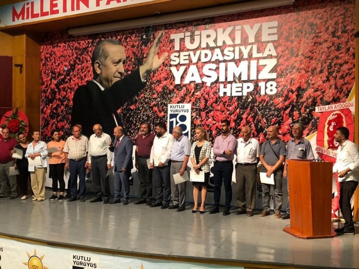 AK Parti Tunceli’de, 18’inci yaşını kutladı