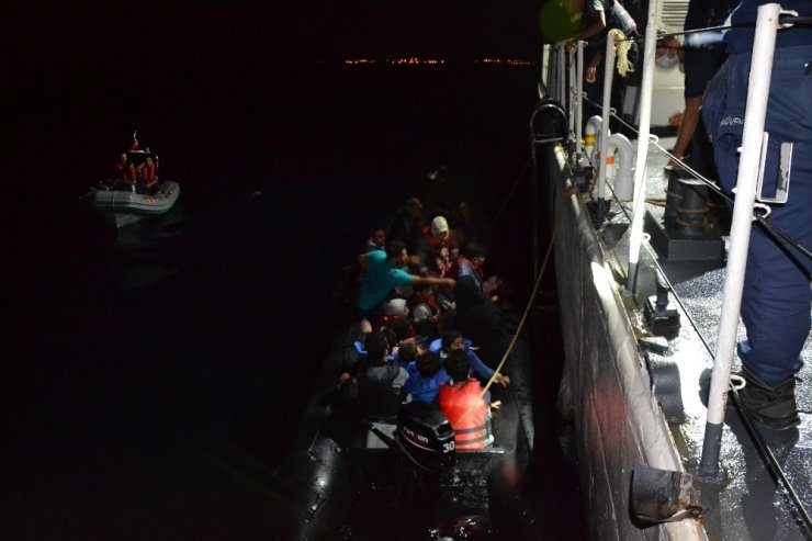 Edirne açıklarında 1 saat arayla toplam 68 düzensiz göçmen yakalandı