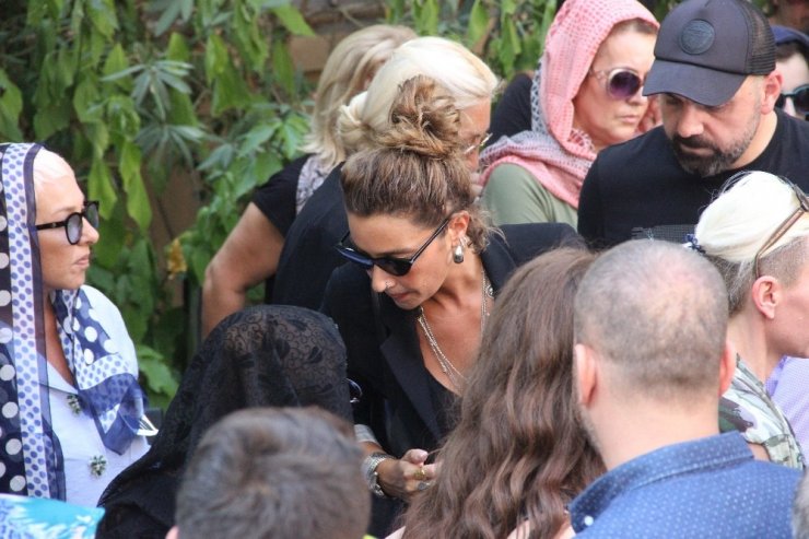 Sezen Aksu’nun baba acısı