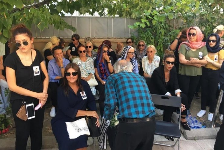 Sezen Aksu’nun baba acısı