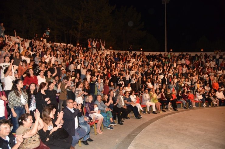 Feridun Düzağaç, Bilecik’i salladı