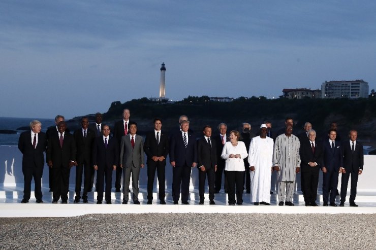 G7 liderleri aile fotoğrafı çektirdi