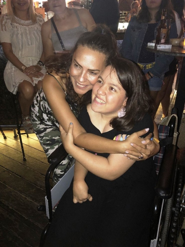 Yeşim Salkım’dan alkışlanacak hareket