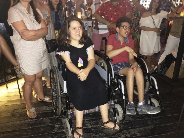 Yeşim Salkım’dan alkışlanacak hareket