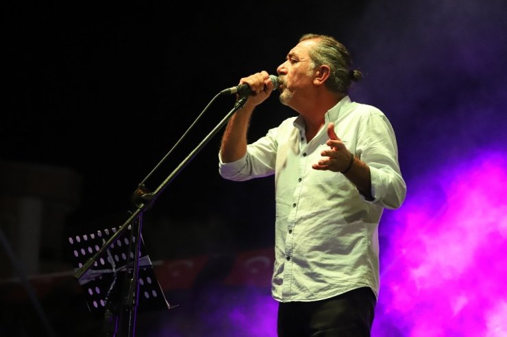 Cevdet Bağca’dan muhteşem konser