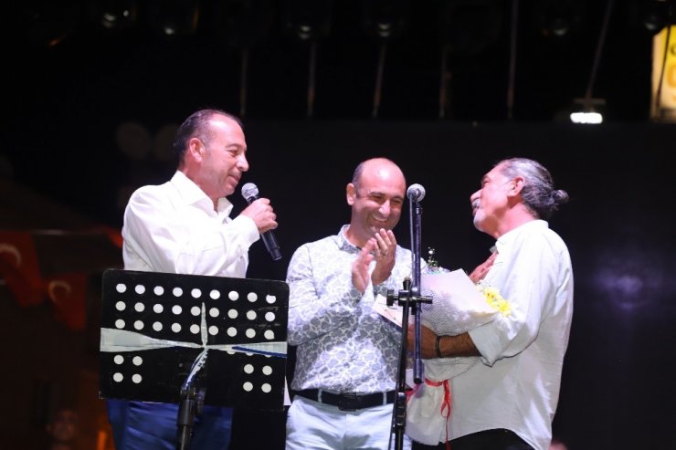 Cevdet Bağca’dan muhteşem konser