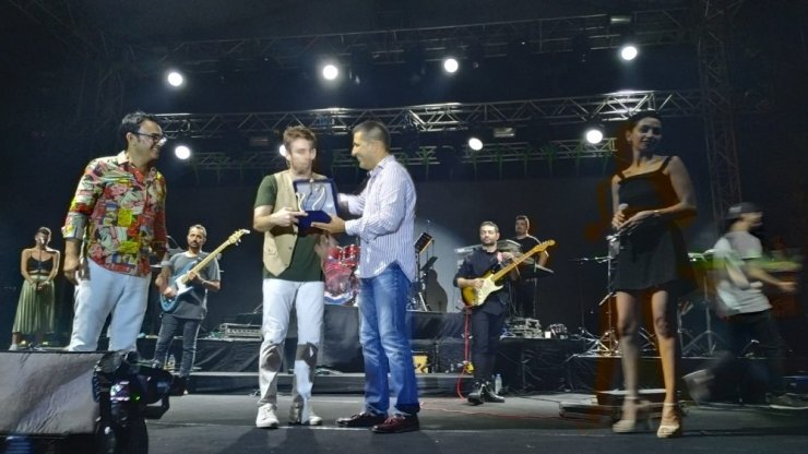 22. Altın Güvercin’de meydan konserleri başladı