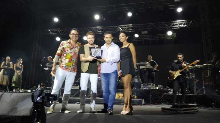 22. Altın Güvercin’de meydan konserleri başladı