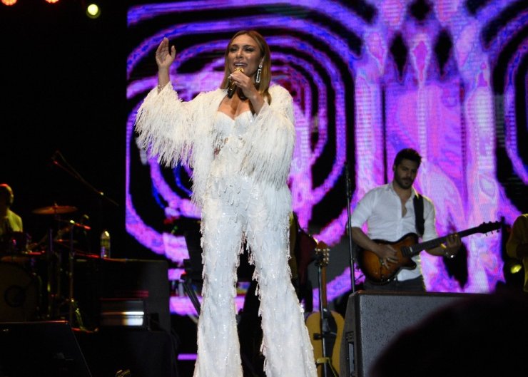 Ziynet Sali, Kastamonuluları düğününe davet etti