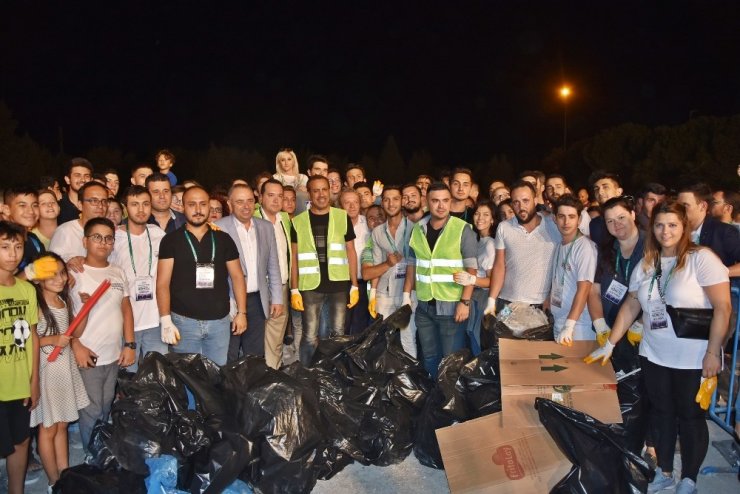 Haluk Levent’ten konser sonrası temizlik