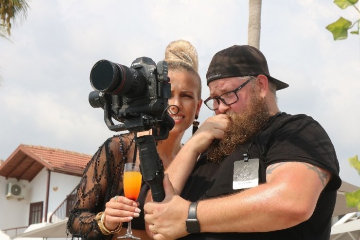 Fin güzelleri Alanya’da kampa girdi