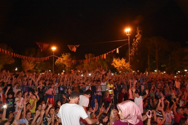 Gönen Aleyna Tilki ile coştu