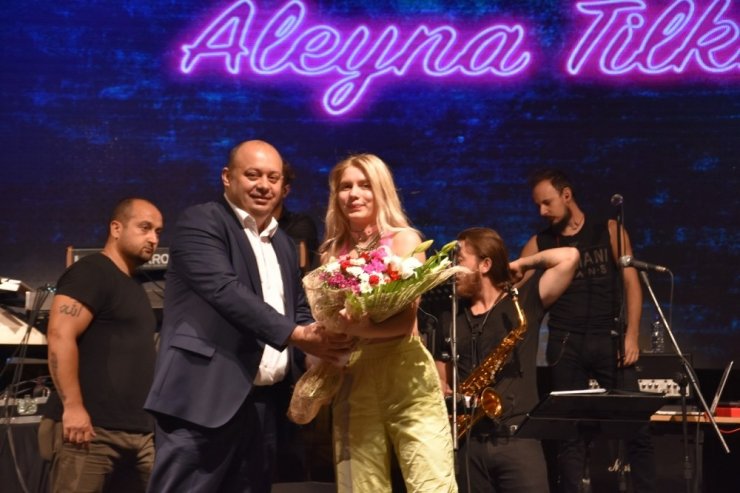 Gönen Aleyna Tilki ile coştu