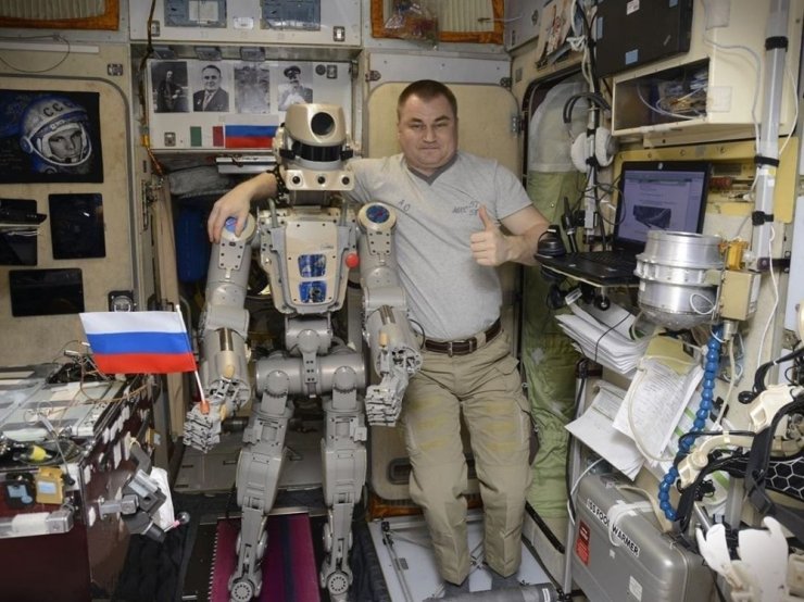 Rusların uzaya gönderdiği ilk insansı robot Dünya’ya döndü