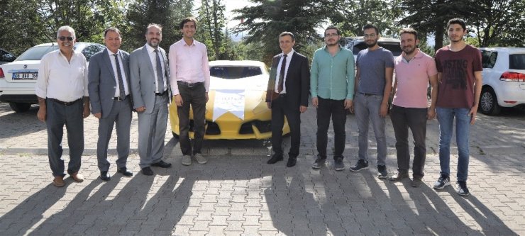 ERÜ’lü öğrenciler insansız elektrikli otomobil geliştirdi
