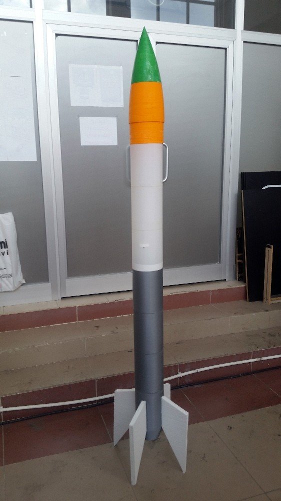 Gümüşhane’nin ’Türk Kırmızısı’ roketi TEKNOFEST’te beğeni topladı