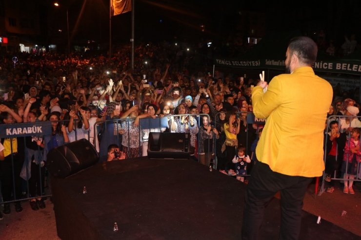 Hüseyin Kağıt ve Kolpa Yenicelileri coşturdu