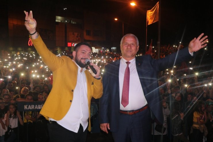 Hüseyin Kağıt ve Kolpa Yenicelileri coşturdu