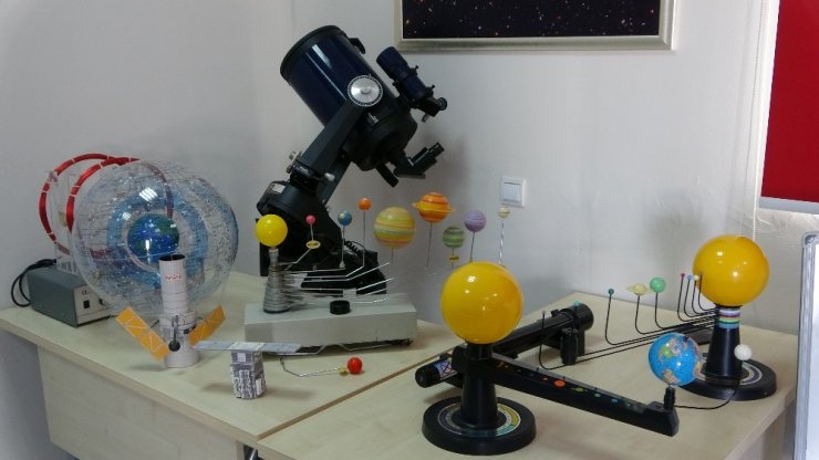 220 bin kişi uzayı izledi