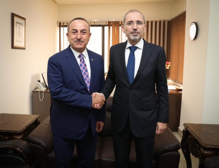 Bakan Çavuşoğlu Filistinli mevkidaşı Malki ile görüştü