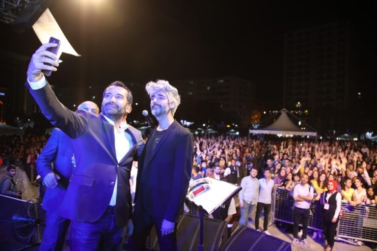 Elazığ’ı coşturan Manuş Baba: "Hala ekmek arası salça yiyorum"